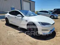 2021 Tesla Model S фото