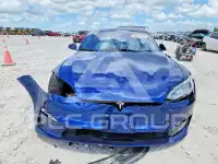 2021 Tesla Model S фото