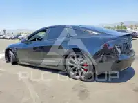 2021 Tesla Model S фото