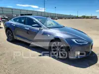 2021 Tesla Model S фото