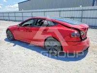 2021 Tesla Model S фото