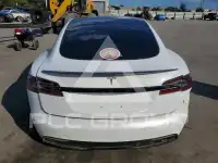 2021 Tesla Model S фото