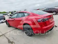 2021 Tesla Model S фото