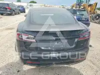 2021 Tesla Model S фото