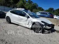 2021 Tesla Model 3 фото