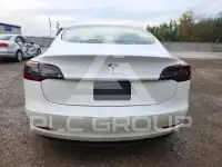 2021 Tesla Model 3 фото