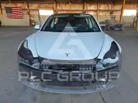 2021 Tesla Model 3 фото