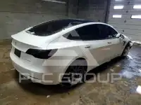 2021 Tesla Model 3 фото