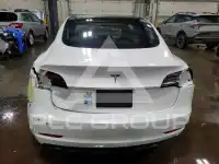 2021 Tesla Model 3 фото