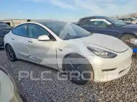 2021 Tesla Model 3 фото