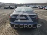 2021 Tesla Model 3 фото