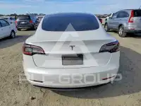 2021 Tesla Model 3 фото