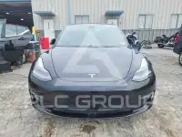 2021 Tesla Model 3 photo