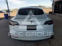 2021 Tesla Model 3 фото