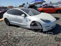 2021 Tesla Model 3 фото