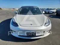 2021 Tesla Model 3 фото
