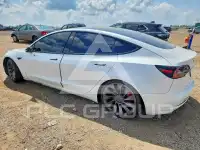 2021 Tesla Model 3 фото
