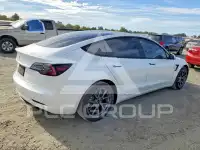 2021 Tesla Model 3 фото