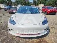 2021 Tesla Model 3 фото