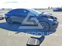2021 Tesla Model 3 фото