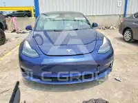 2021 Tesla Model 3 фото