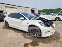 2021 Tesla Model 3 фото