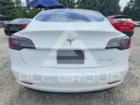 2021 Tesla Model 3 фото