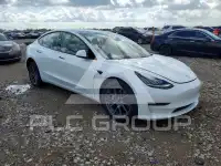 2021 Tesla Model 3 фото