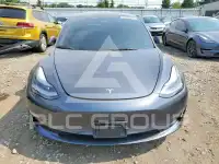 2021 Tesla Model 3 фото