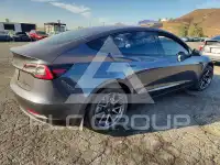 2021 Tesla Model 3 фото