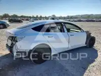 2021 Tesla Model 3 фото