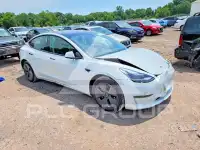 2021 Tesla Model 3 фото