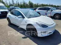 2021 Tesla Model 3 фото