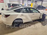 2021 Tesla Model 3 фото