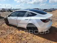2021 Tesla Model 3 фото
