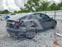 2021 Tesla Model 3 фото