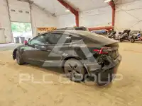 2021 Tesla Model 3 фото