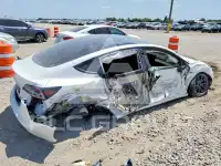 2021 Tesla Model 3 фото