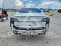 2021 Tesla Model 3 фото