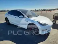 2021 Tesla Model 3 фото