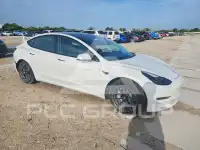 2021 Tesla Model 3 фото