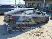 2021 Tesla Model 3 фото