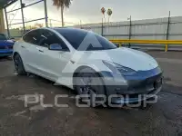 2021 Tesla Model 3 фото
