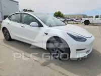 2021 Tesla Model 3 фото