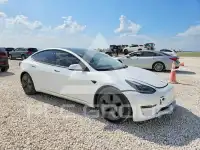 2021 Tesla Model 3 фото