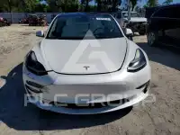 2021 Tesla Model 3 фото