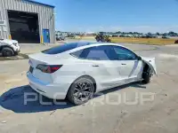 2021 Tesla Model 3 фото