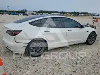 2021 Tesla Model 3 фото