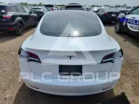 2021 Tesla Model 3 фото