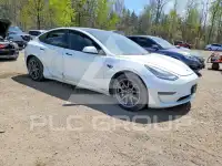 2021 Tesla Model 3 фото